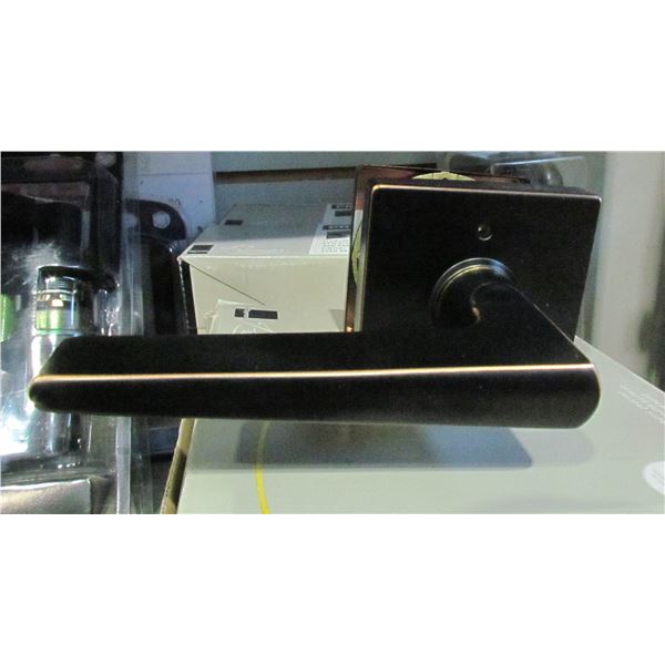 TAYMOR AGED BRONZE PRIVACY LEVER HANDLE