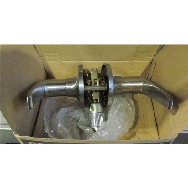 TAYMOR SATIN NICKEL PRIVACY LEVER HANDLE