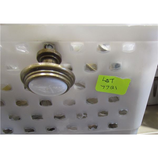 WHITE WITH ANTIQUE BRASS KNOB