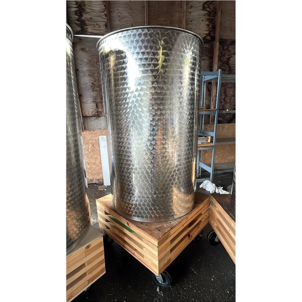 MARCHISIO 600 PORTABLE STAINLESS STEEL FERMENTATION TANK 51.5" X 30.5" - STAND DIMENSIONS: 30.5" X
