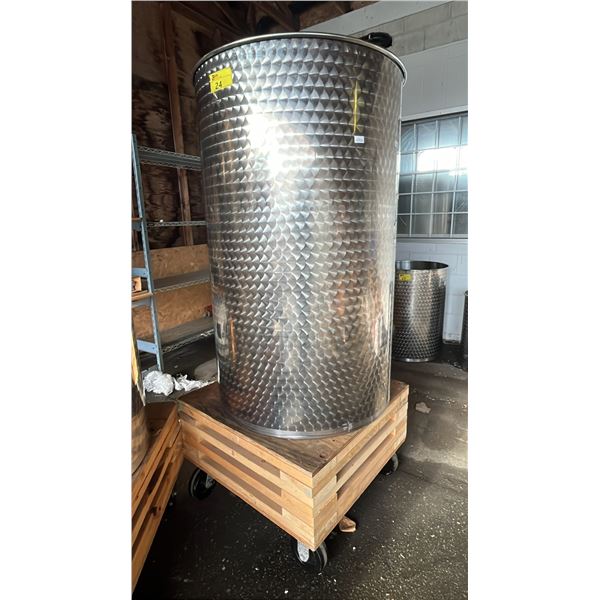 MARCHISIO 600 PORTABLE STAINLESS STEEL FERMENTATION TANK 51.5" X 30.5" - STAND DIMENSIONS: 30.5" X