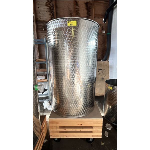 MARCHISIO 600 PORTABLE STAINLESS STEEL FERMENTATION TANK 51.5" X 30.5" - STAND DIMENSIONS: 30.5" X