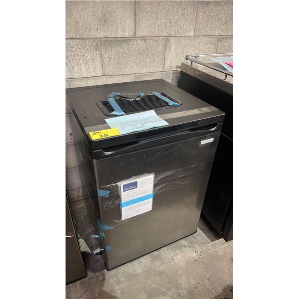 *NEW* INSIGNIA PORTABLE 2-TAP KEGERATOR