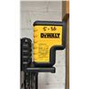 Image 2 : DEWALT DW08302CG LASER LEVEL IN A HARD TRANSPORT CASE