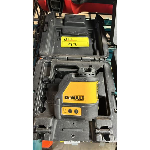 DEWALT DW088 LASER LEVEL IN A HARD TRANSPORT CASE
