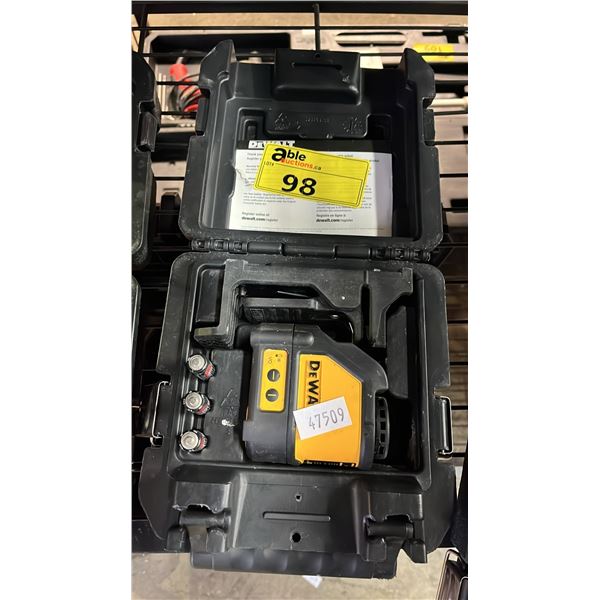 DEWALT DW088 LASER LEVEL IN A HARD TRANSPORT CASE