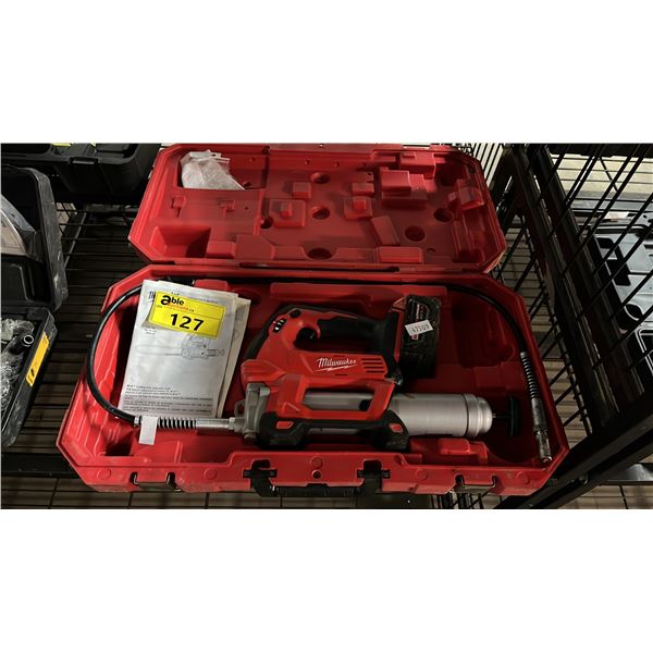 MILWAUKEE CORDLESS TWO SPEED GREASE GUN WITH BATTERY IN A HARD TRANSPORT CASE *NO CHARGER*