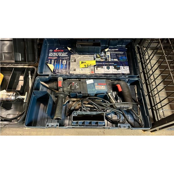 BOSCH BULLDOG XTREME VARIABLE SPEED ELECTRIC ROTARY HAMMER IN A HARD TRANSPORT CASE