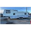 Image 3 : 1994 TERRY TRAVEL 30' 4" TRAILER, WHITE, VIN 1EA5R2924R2452288,