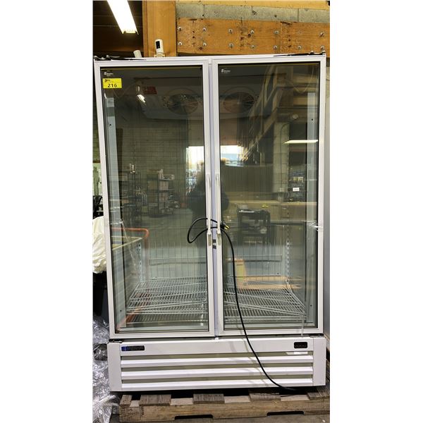 MASTER-BILT BLG-HGP FULL-HEIGHT SWING GLASS DOOR FREEZER WITH NEMA 6-20P PLUG