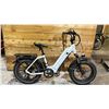 Image 1 : MAGICYCLE WHITE E-BIKE - *NO CHARGER*