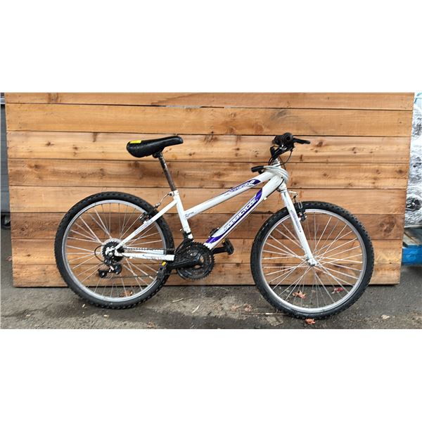 SUPERCYLE 1800 WHITE & PURPLE 24-SPEED BIKE