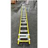 Image 2 : FEATHERLITE 28 FOOT FIBERGLASS EXTENSION LADDER - *ONE RUN IS BENT*