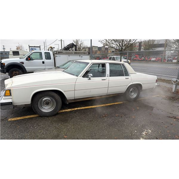 1985 BUICK LESABRE COLLECTORS LIMITED EDITION, 4 DR SEDAN, WHITE, VIN 1G4BP69Y6FX439053,