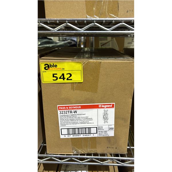 CASE OF LEGRAND PASS & SEYMOUR 3232TR-W DUPLEX RECEPTACLES, SIDE & PUSH WIRED, 15A 125V GROUNDED