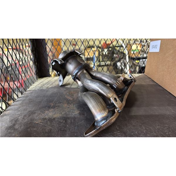 DORMAN 674-812 EXHAUST MANIFOLD