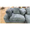 Image 3 : BLUE FABRIC UPHOLSTERED SECTIONAL WITH CHAISE END