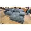 Image 4 : BLUE FABRIC UPHOLSTERED SECTIONAL WITH CHAISE END