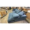 Image 5 : BLUE FABRIC UPHOLSTERED SECTIONAL WITH CHAISE END
