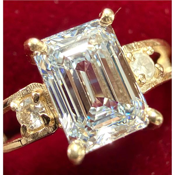 10K (1.55G)  LAB DIAMOND (1.1+0.03CT) RING (SIZE 5.5) SUGGESTED RETAIL VALUE $3000