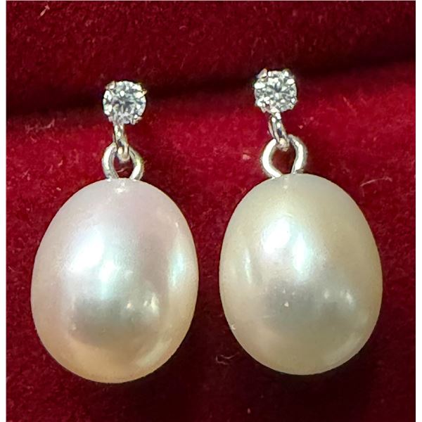 10K FRESH WATER PEARL LAB DIAMOND (0.05CT) EARRINGS SUGGESTED RETAIL VALUE $400