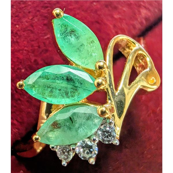 SILVER (2.12g) EMERALD  (1.2CT) RING