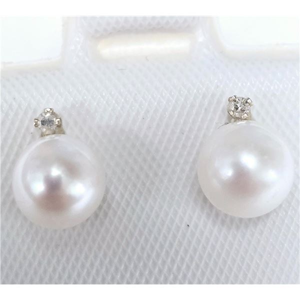 14K WHITE GOLD PEARL AND DIAMOND  0.02CT EARRINGS SUGGESTED RETAIL VALUE $240