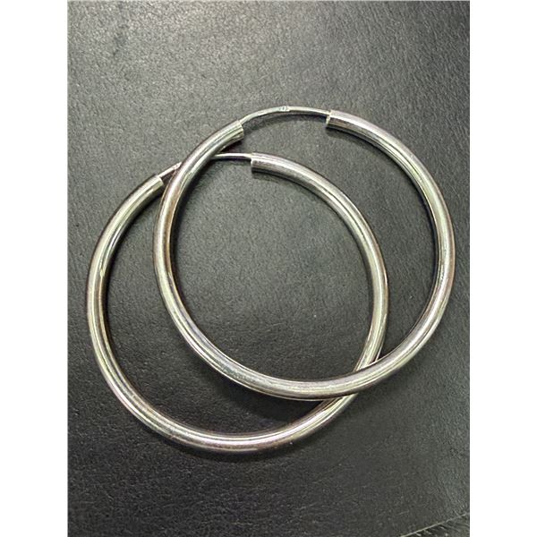 SILVER (2.77G) HOOP EARRINGS