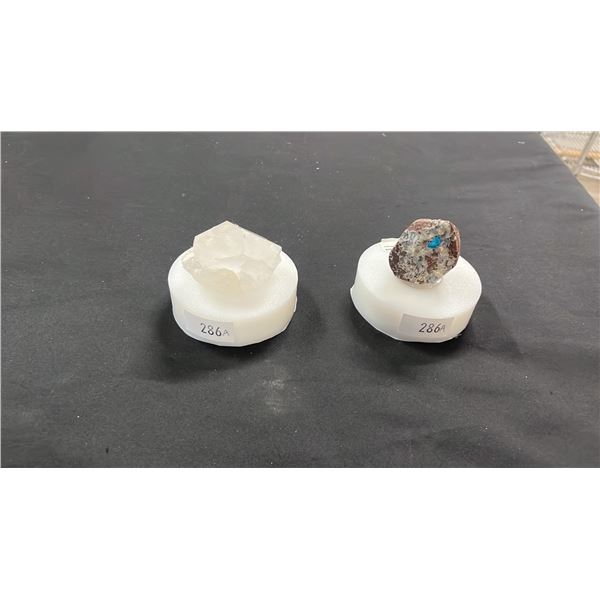 CAVENSITE ON STAND & CLEAR QUARTZ ON STAND