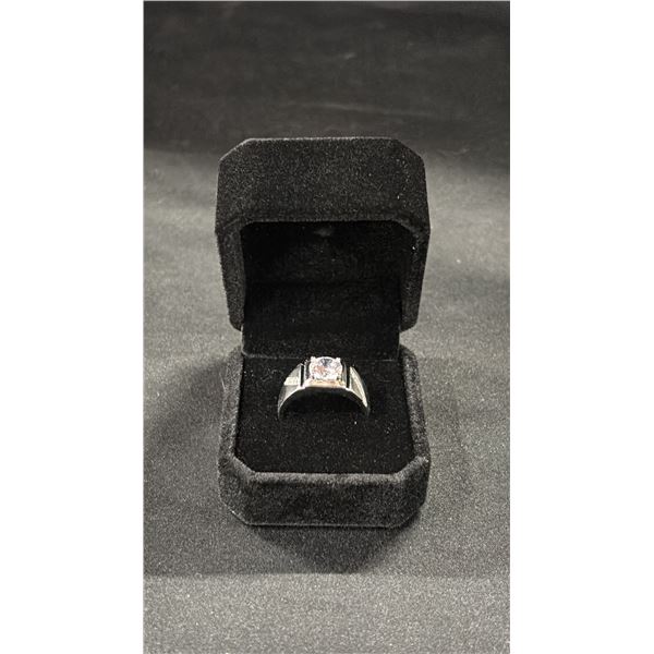*NEW* .925 SILVER 2CT SIMULATED DIAMOND (CZ) MAN'S RING - SIZE 10.5