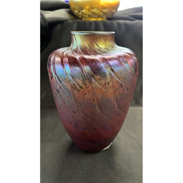 8" TALL ROBERT HELD ART GLASS VASE