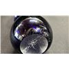 Image 2 : 3" TALL ROBERT HELD ART GLASS VASE