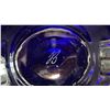 Image 3 : ART GLASS BOWL SIGNED "JB" (COULD JAN BENDA): 8.5"W X 6.25"D X 2.25"T