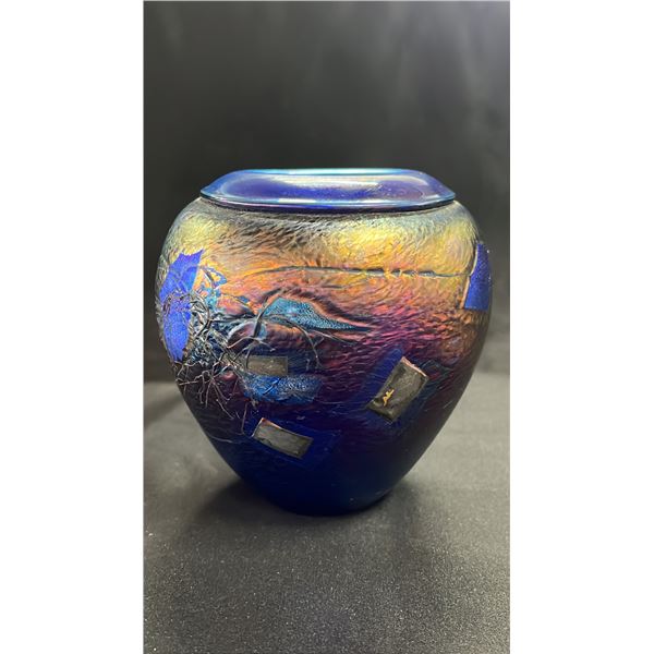 5" TALL ART GLASS VASE - ARTIST UNKNOWN/NO SIGNATURE