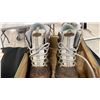 Image 4 : 1 PAIR KEEN HIKING BOOTS SIZE 6.5 BROWN AD TAN IN COLOUR