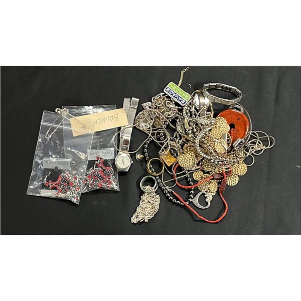 BAG OF ASSORTED FASHION JEWELRY