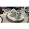 Image 6 : EPOCH COLLECTION VICTORIA GOLD PORCELAIN DISHWARE