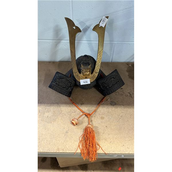 METAL SAMURAI HELMET MODEL: APPROX. 10.5"W X 8.5T