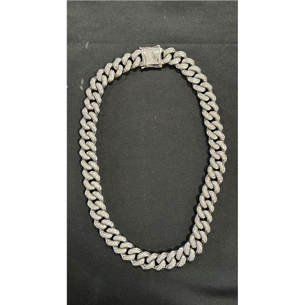 CRYSTAL STUDDED CUBAN LINK NECKLACE WITH BOX CLASP
