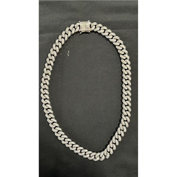 CRYSTAL STUDDED CUBAN LINK NECKLACE WITH BOX CLASP