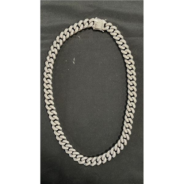 CRYSTAL STUDDED CUBAN LINK NECKLACE WITH BOX CLASP
