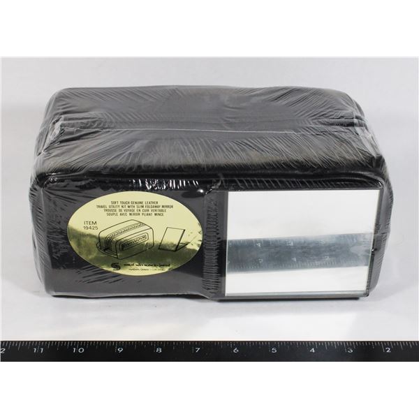 NEW LEATHER TOILETRY CARRY BAG