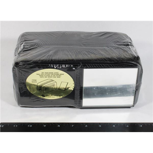 NEW LEATHER TOILETRY CARRY BAG