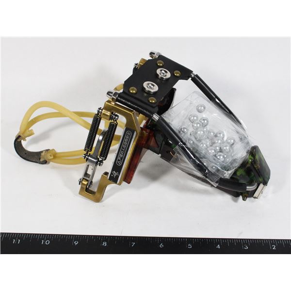 HEAVY DUTY SLINGSHOT WITH AMMO
