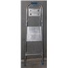 Image 1 : METAL STEP LADDER