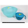 Image 1 : TUPPERWARE STRAINER SOLD WITH TUPPERWARE