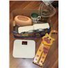Image 1 : BOX OF ASSORTED BATHROOM ITEMS, TOWEL SHELF,
