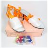 Image 1 : NEW TOUCH UPS VINYL SILVER SIZE 9M