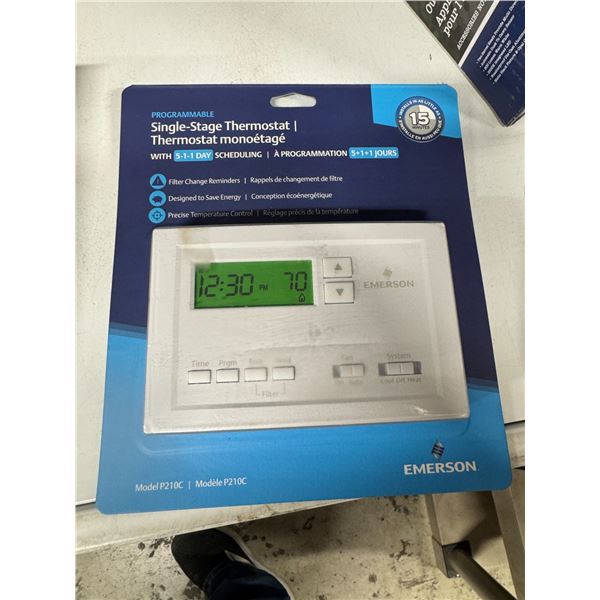 Programmable single stage thermostat