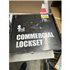 Image 1 : Commercial lock set